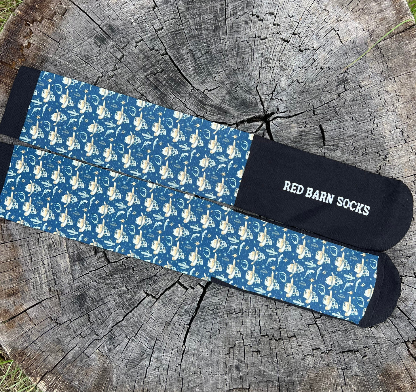 Outlaw Wrangler Red Barn Socks